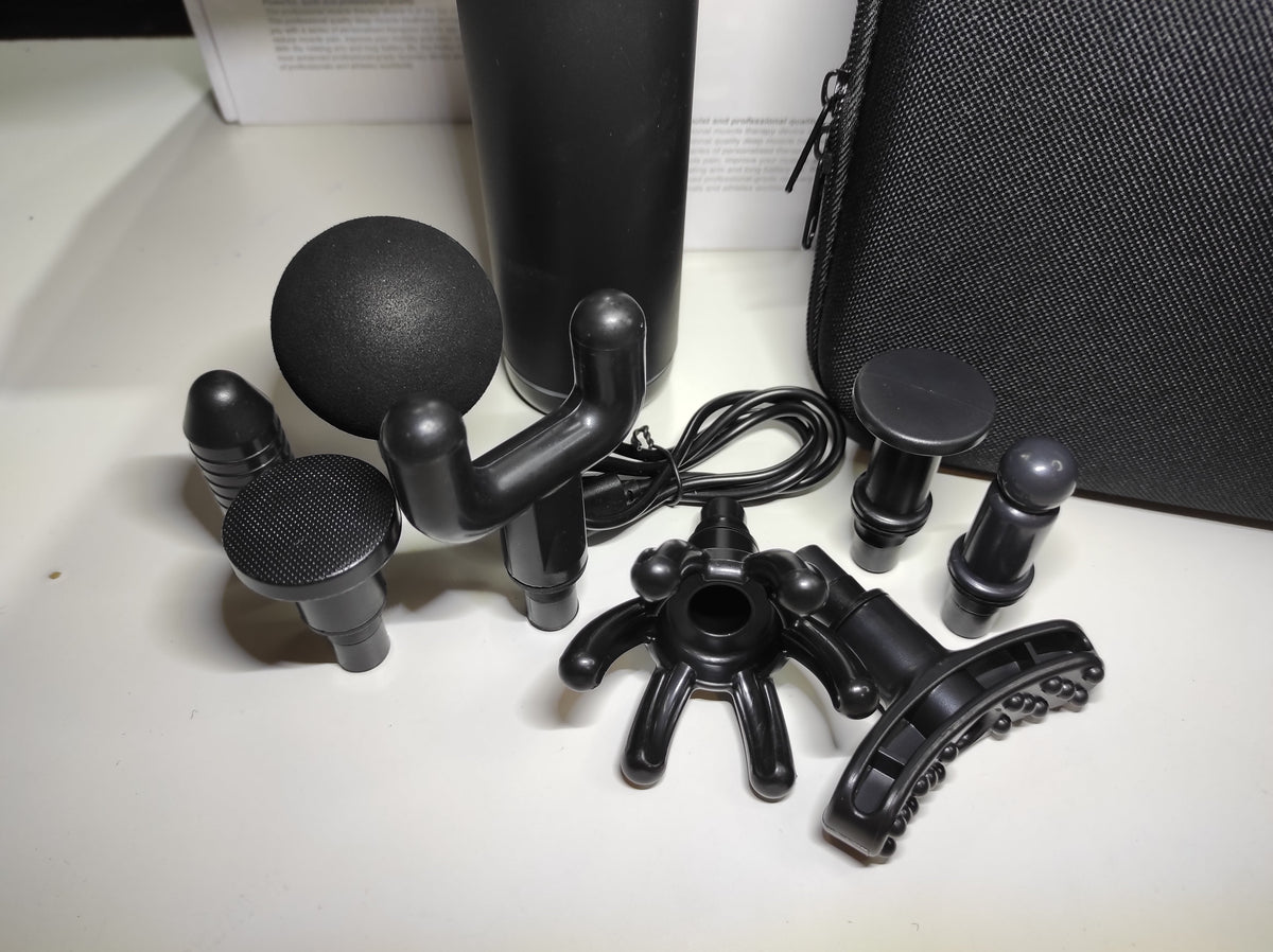Pistola de masaje PRO con su estuche – foto real